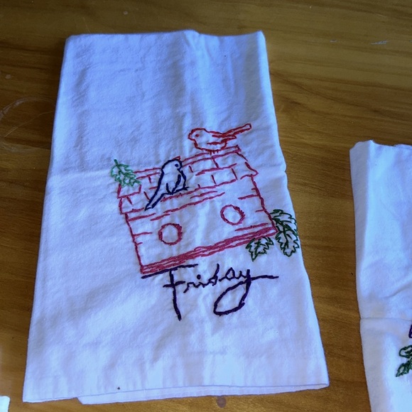 Flour sack embroidered Days of the Week Birdhouses - Picture 7 of 10